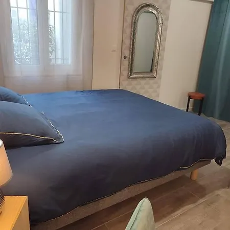 Cosy Au Pied Des Halles,le Rossini * Ναρμπόν